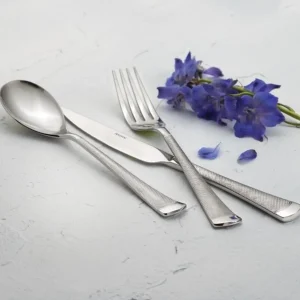 New Cuillère à soupe ovale de 7 7/8" en acier inoxydable 18/0 Mikayla - 12 par boite Coutellerie