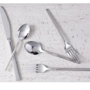 Sale Cuillère à thé de 6 1/8" Lissome - 12 par boite Coutellerie
