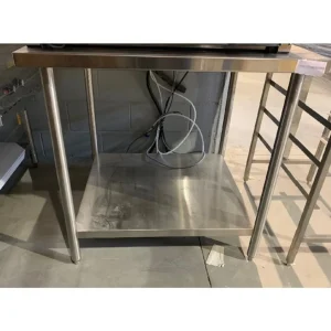 Discount Table de travail de 36" x 32" x 36" Tables De Travail Commerciales